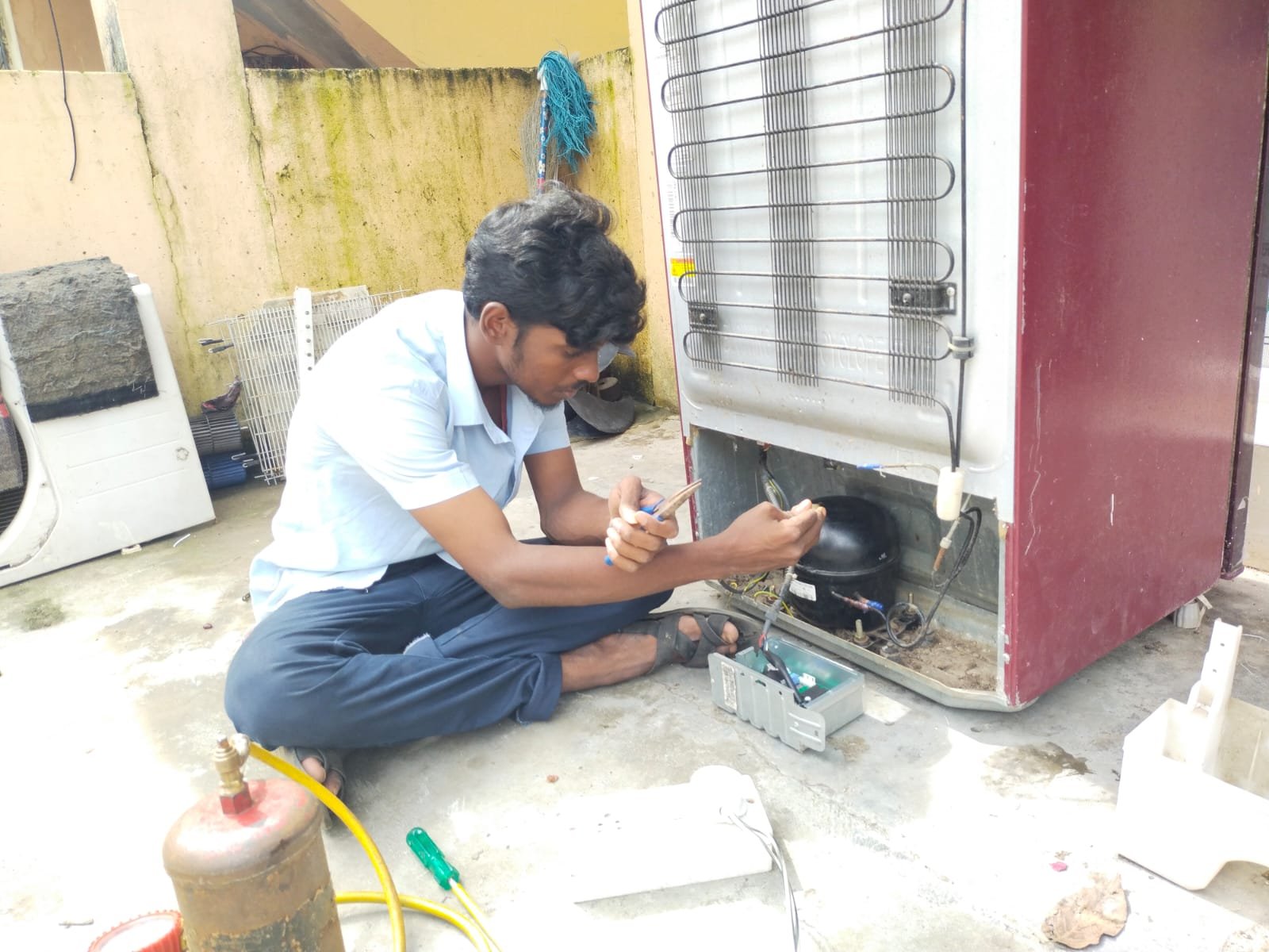 Refrigerator Repair Services in Anna Nagar 